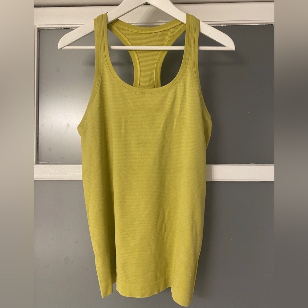 Lululemon Size 6 Swiftly Tech Racerback Tank Top Womens - Yellow Pear
